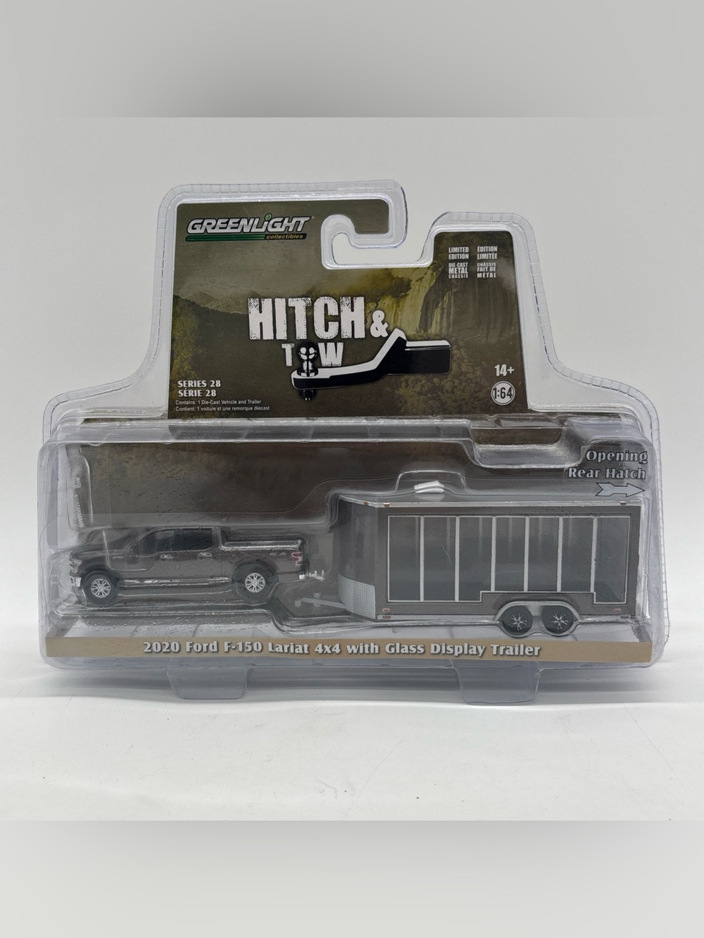 Greenlight Hitch Tow 2020 Ford F-150 Lariat 4x4 with Glass Display Trailer 1:64